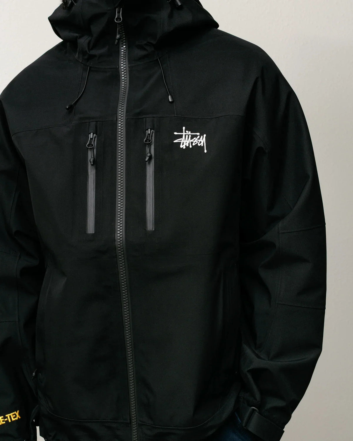 STUSSY GORE-TEX® GUIDE SHELL BLACK